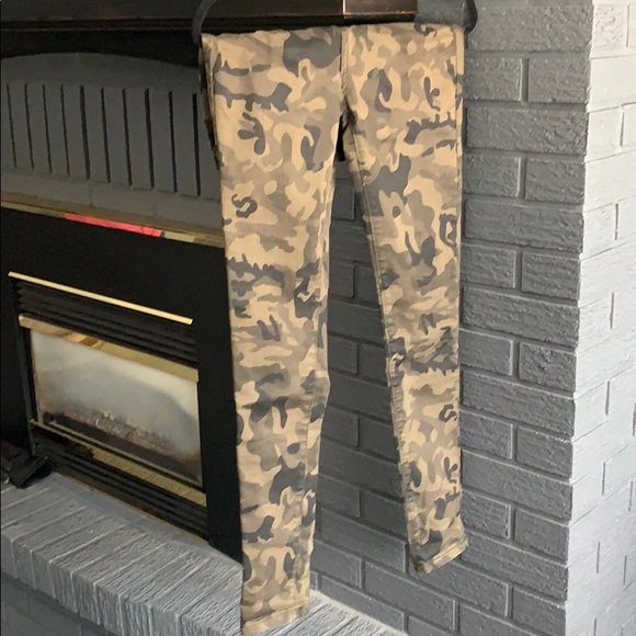 Amaryllis Muted Skinny Camo Jeans - Picture 6 of 7